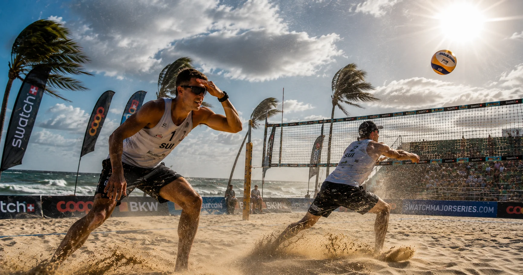 Beachvolleyball-Spieler kämpfen bei starkem Wind und Sonnenschein um den Ball – Wetterfaktor für Beachvolleyball-Wetten